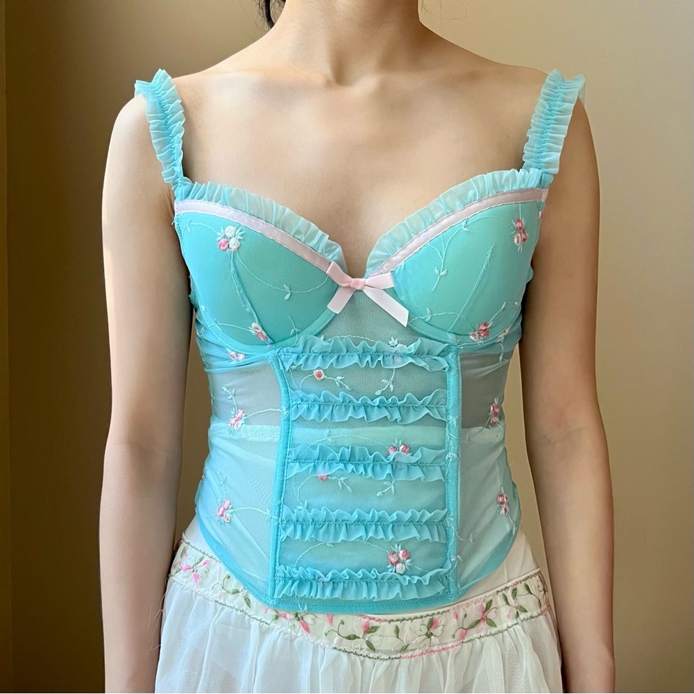 Delicates blue and pink floral embroidered cami size 34B